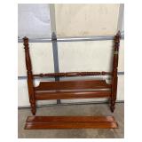4-Poster Bed 55' Full size Eathan Allen Bed