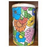 Retro flower tin