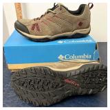 New size 9 Columbia hiking shoes
