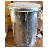 Stainless trashcan