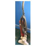 Heavy duty commercial vacuum