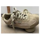 Puma size 6 1/2