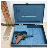 Marx 9 mm toy Luger