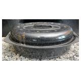 Small enamel roaster