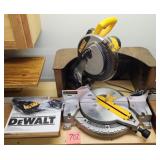 DeWalt DW-703 10" Compound Mitre Saw