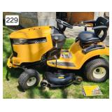 Cub Cadet XT2 Enduro Series "Hydro" Lawn Tractor