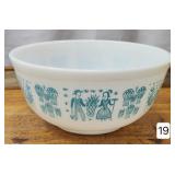Pyrex Amish Butterprint Mixing Bowl