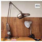 Dazor Floating Fixture Model 209 Magnifying Light