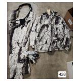 TecH2O Guide Series XL Winter Camo Suit & Gloves
