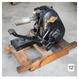Briggs & Stratton Model Y Kick Start Gas Engine