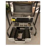 FOLD-OUT MAKEUP CASE