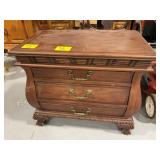 ORNATE CLAW-FOOT END TABLE / NIGHT STAND