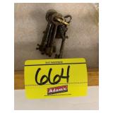 RING OF VINTAGE METAL KEYS