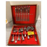 ROGERS STAINLESS FLATWARE SET IN CASE