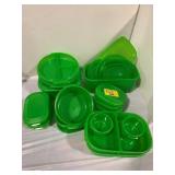 SET OF GREEN PLASTIC FOOD STORAGE