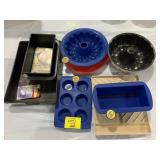 GROUP OF BAKING PANS OF ALL STYLES