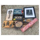 PALLET OF WALL ART OF ALL KINDS