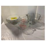 3 GLASS MEASURING BOWLS