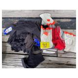GROUP OF WORK GLOVES OF ALL KINDS