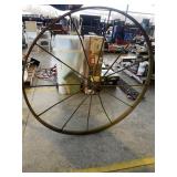 41' DIAMETER ANTIQUE WAGON WHEEL
