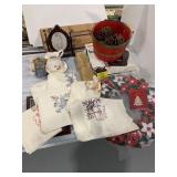 6 OF 7 DAYS OF THE WEEK TOWELS, WALL MOUNT