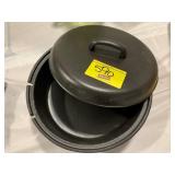 UNMARKED CAST IRON DUTCH OVEN
