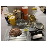 MUSTARD YELLOW BLENDER, PLASTIC PITCHERS, BAKING