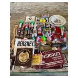 GROUP OF HERSHEY COLLECTIBLES