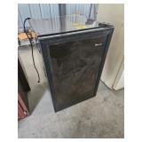 UNTESTED MAGIC CHEF WINE COOLER