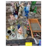 FIGURINES, SMALL GLASS MASON JARS, WASHBOARD