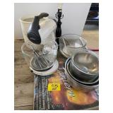 SUNBEAM MIXER W/ ATTACHMENTS, METAL MIXING BOWLS,