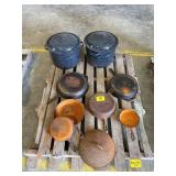 PALLET OF CAST IRON SKILLET, 2 GRANITEWARE