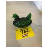 MINI FOREST GREEN GLASS HEN ON NEST