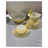 SET OF PYREX YELLOW & GREEN FLOWER MIXING BOWLS