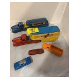 2 TIN LITHO TRUCK & TRAILERS, LOOSE METAL CARS