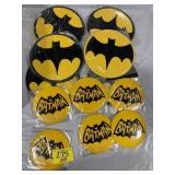 GROUP OF VINTAGE BATMAN OVERSIZE BUTTONS