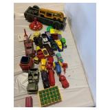 GROUP OF PLASTIC VINTAGE TOY CARS & TRUCKS