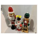 3 NUTCRACKERS
