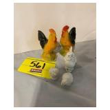 ANTIQUE ROOSTER SHAKERS & MINI FIGURES