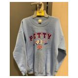 RICHARD PETTY SIGNED SZ L SWEATSHIRT