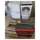 2 DORM MICROWAVES, STATE RIVER MINI FRIDGES, AIR