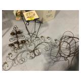 TILE TOP PLANT STAND, GROUP OF METAL Dï¿½COR