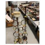 2 FLOOR LAMPS, METAL WALL Dï¿½COR