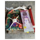 PALLET OF CHRISTMAS Dï¿½COR