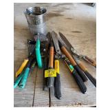 GROUP OF GARDEN TOOLS
