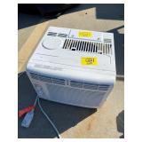 FRIGIDAIRE WINDOW AC UNIT