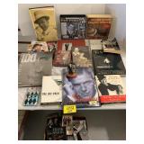 GROUP OF FRANK SINATRA COLLECTIBLES