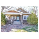 717 Crestwood Drive, Godfrey, IL 62035
