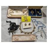 GROUP OF ROSARIES, BROACH AND MATCHING CLIP ON