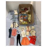 1960S BARBIE CLOTHES & ACCESSORIES, BOOKLETS &
